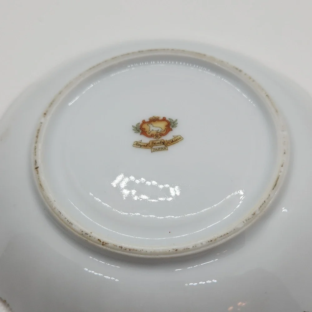 Vintage Royal Sealy Porcelain Yellow and Gold Lusterware 3 Footed Tea Cup,Saucer - Picture 6 of 6